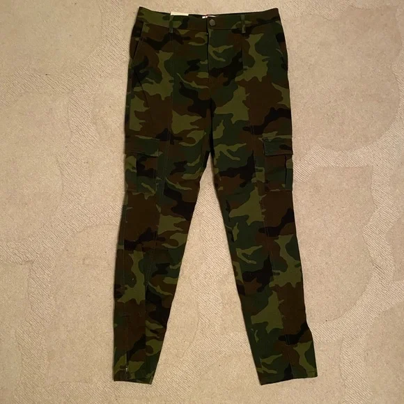 Keith Slim Camo Cargo Pant - Picture 4 of 5